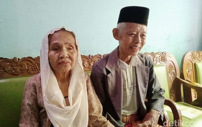 Viral Kakek-Nenek Romantis di KA, Bukti Kemesraan Bisa Awet Sampai Tua