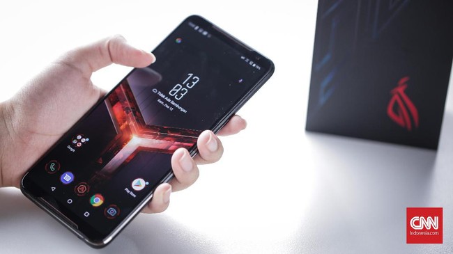 asus rog phone II , Jakarta , 12 Desember 2019. (CNN Indonesia/ Hesti Rika)