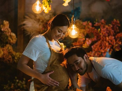 Maternity Shoot Syahnaz Sadiqah dan Paula Verhoeven, Mana Favorit Bunda?