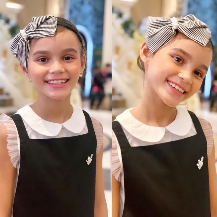Di usianya yang baru 7 tahun, Chloe mulai mengikuti jejak orang tuanya di media sosial. Ia sempat ikut fashion show untuk salah satu merek pakaian anak. (Foto: Instagram @melaney_ricardo)