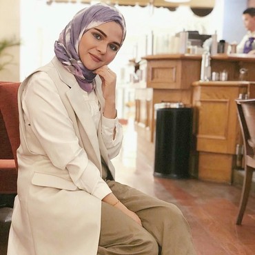 Diisukan Nikah dengan Didi Mahardika, Ini 7 Potret Rosmanizar