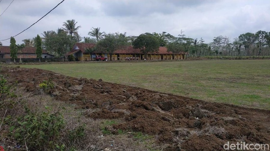 Tanah Warisan Tak Kunjung Dibayar Pemkab Blitar, Sekolah Disegel Ahli Waris Tanah Warisan Tak Kunjung Dibayar Pemkab Blitar, Sekolah Disegel Ahli Waris