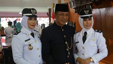 img-title Mantap! 2 Istri Wabup Blitar Dilantik jadi Kades
