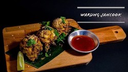 Meski Dijual Rp70 Ribu, Bakwan Laris Diburu Warga New York