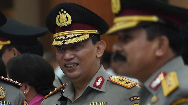 Kabareskrim Polri yang baru, Irjen Listyo Sigit Prabowo, berjanji menyelesaikan PR kasus penyiraman air keras terhadap Novel Baswedan.