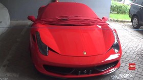 VIDEO: 14 Supercar Tanpa Surat-Surat Disita Polisi