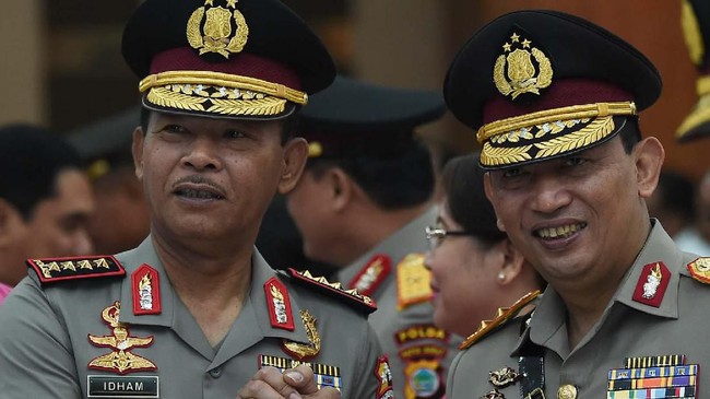 Seluruh fraksi di Komisi III DPR menyatakan tak mempersoalkan Listyo Sigit Prabowo yang dilayangkan Jokowi untuk menjadi calon kapolri pengganti Idham Azis.