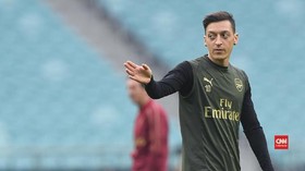 VIDEO: Antara Ozil, Uighur dan China
