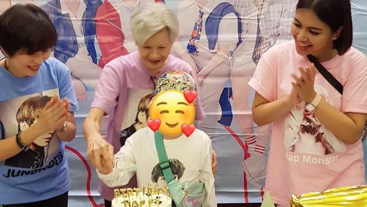 Tujuh potret kemeriahan pesta ulang tahun anak Denada&comma; Shakira Aurum&comma; yang bertemakan grup idol asal Korea Selatan&comma; BTS&period;