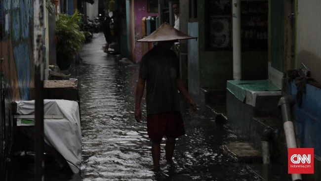 FOTO: Genangan Air Rendam Sejumlah Wilayah Jakarta
