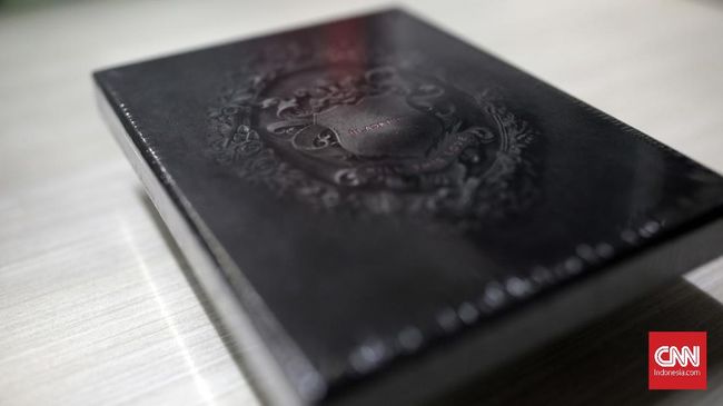Bukan hanya penggemar K-Pop yang protes atas bea masuk impor barang yang baru, fandom lainnya juga memandang keputusan itu "serakah" dan "butuh duit banget".