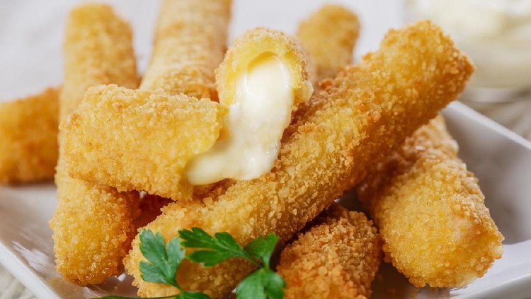 fried mozzarella cheese sticks breaded