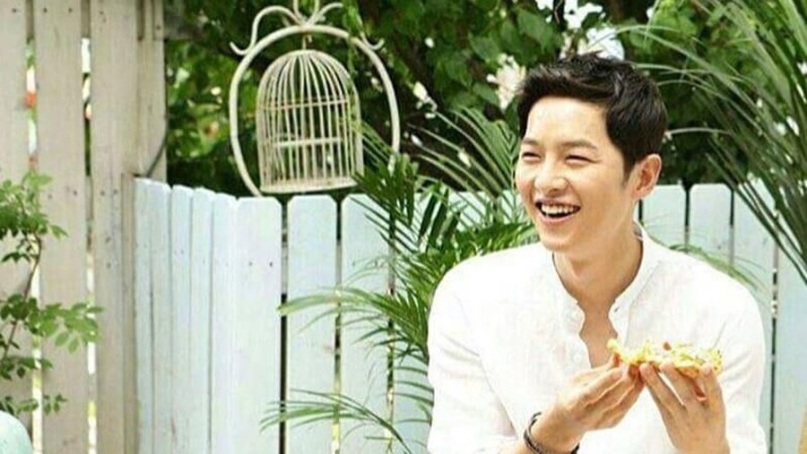 Song Joong Ki Siap Bintangi Film 'The Season of You and Me'