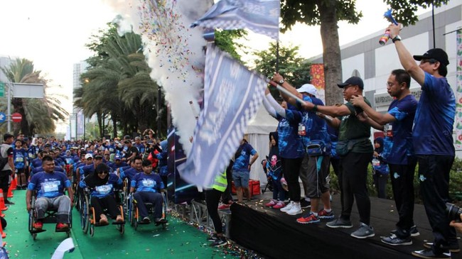 Sekitar 5.000 pelari memeriahkan 'BPJAMSOSTEK Relay Marathon 2019' yang digelar di kawasan Epicentrum Kuningan, Jakarta pada Minggu (15/12).