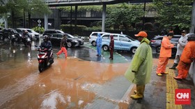 Banjir Rendam Jakarta, Genangan di Senayan Capai 40 Senti