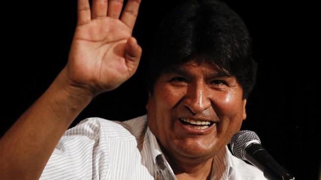 Eks Presiden Bolivia, Evo Morales diminta segera ditahan dalam tuduhan penghasutan pemilu.