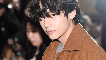 img-title Kronologi Kejadian V BTS Jatuh di Red Carpet GDA