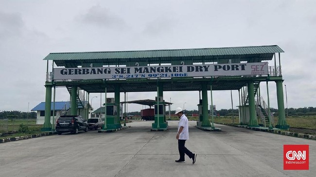Investor masih enggan datang ke KEK Sei Mangkei yang mengklaim area ramah lingkungan. Hanya dua perusahaan yang mengisi lahan ribuan hektare.