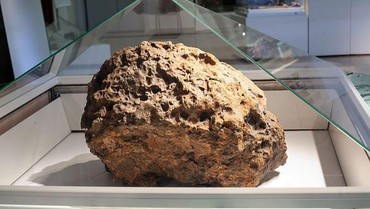 Viral, Batu Meteor di Museum Bergerak Sendiri Hebohkan Pengunjung