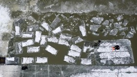 Kisah Petani Es di Tepi Sungai Songhua