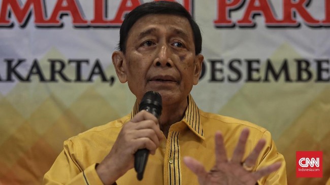 Wiranto kecewa tak diundang dalam Munas Hanura. Ia mengatakan seharusnya dirinya diundang karena masih menjabat sebagai ketua Dewan Pembina.