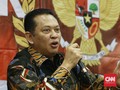 Ketua MPR: Tindak Penyebar Hoaks Corona untuk Cegah Kepanikan