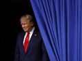 Staf Pesta Wajib Patuhi Aturan Kesehatan, Trump Tak Bermasker
