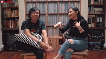 img-title Malu-malu, Ari Lasso Sebut Ariel Tatum Komplet sebagai Wanita Dewasa