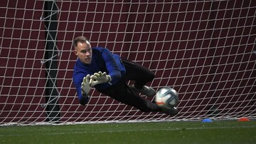 Update Eksklusif Olahraga CNN : Ajax Resmi Pinjam Ter Stegen, Pesaing Maarten Paes di Bawah Mistar