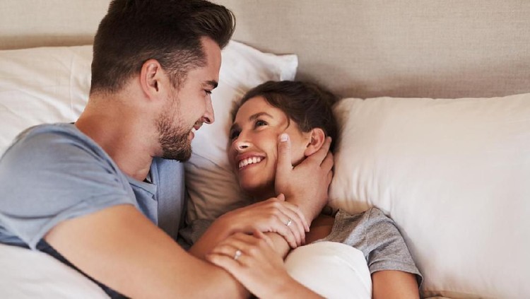 Orgasme sebagai puncak kenikmatan hubungan seksual ternyata tidak mudah bagi wanita. Sebagian wanita diyakini sering berpura-pura mengalami orgasme.