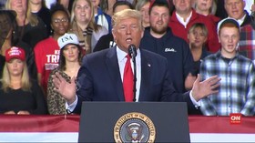 VIDEO: Trump Usir Perempuan Pengunjuk Rasa Saat Pidato