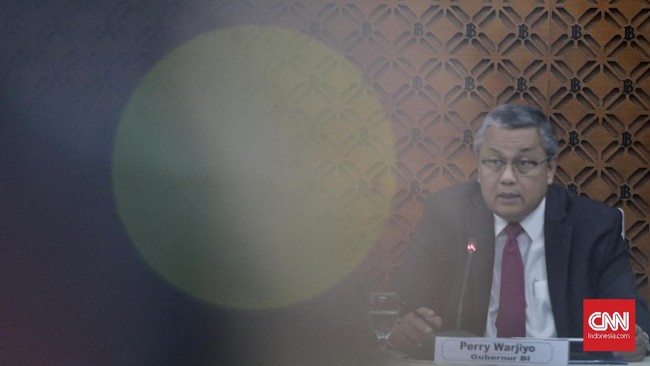 Gubernur BI Perry Warjiyo menyoroti kinerja bank daerah yang kontribusinya minim ke perekonomian, bahkan untuk wilayahnya sendiri.