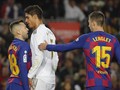El Clasico: Tendangan Brutal Lenglet Bikin Paha Varane Baret