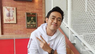 img-title Cinta dan Patah Hati Jadi Inspirasi Okka Terjun ke Dunia Musik