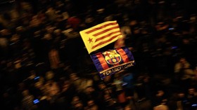 FOTO: Bentrok Separatis Catalonia di Laga Barcelona-Madrid