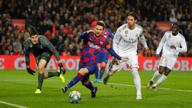 Setien Bisa Buat Barcelona Meringis di El Clasico