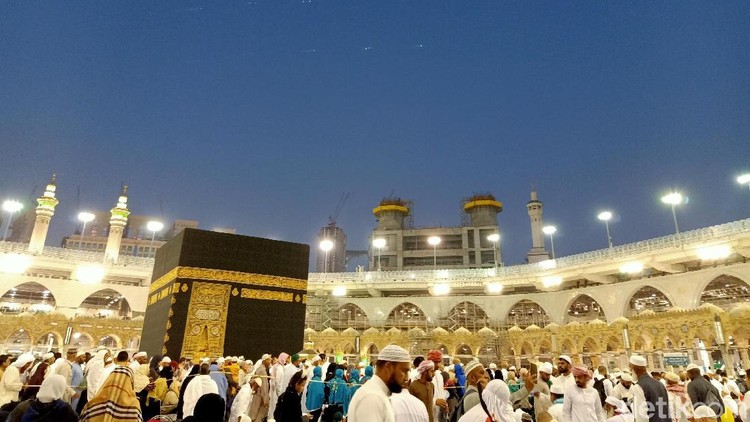 Suasana Umrah di Kakbah