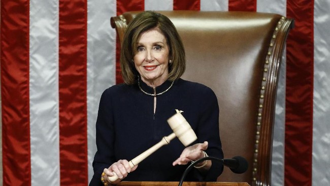 Nancy Pelosi merupakan perempuan pertama yang menjabat sebagai Ketua DPR AS dan telah lama vokal sebagai kritikus China dan pemerhati isu hak asasi manusia.