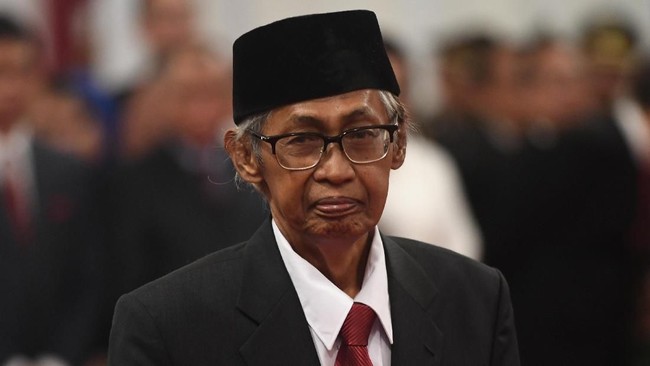 Artidjo Alkostar menjadi Anggota Dewan Pengawas KPK dengan harta paling kecil dan hanya memiliki dua koleksi kendaraan motor dan mobil.