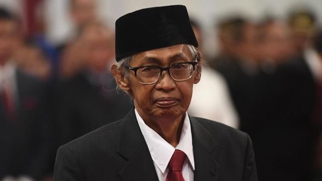 Motor Dewas KPK Artidjo Alkostar Honda Astrea Rp1 Juta Artidjo Alkostar menjadi Anggota Dewan Pengawas KPK dengan harta paling kecil dan hanya memiliki dua koleksi kendaraan motor dan mobil.
