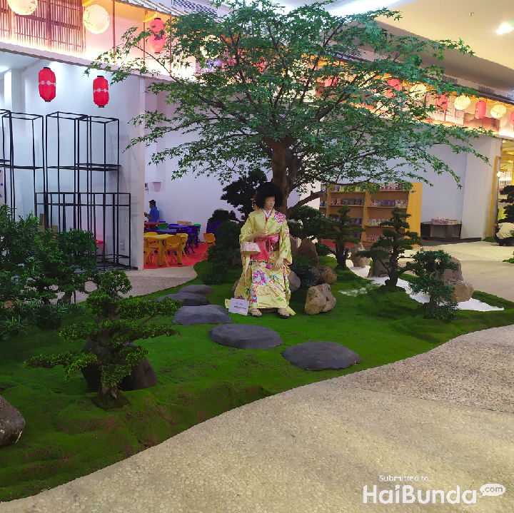 <p>Salah satunya seperti taman Zen ini, yang merupakan desain taman tradisional khas Jepang. (Foto: Yuni Ayu Amida)</p>