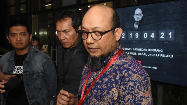 Anggota Komisi III DPR Arsul Sani mengatakan tersangka jika terbukti bersalah, maka harus dihukum setimpal dengan apa yang telah diperbuatnya.