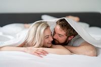 Arti dari 5 Hal yang Dilakukan Pria Setelah Bercinta