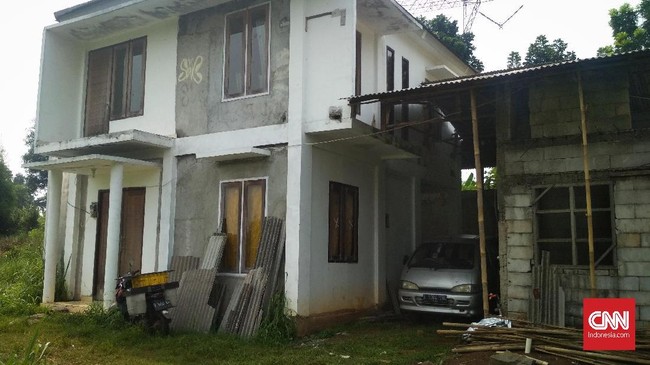 Mimpi Dwi Arianto, sopir ojek online untuk punya rumah buyar karena terjerat tipu agen properti di Tangsel yang menjanjikan KPR syariah murah, tanpa riba.