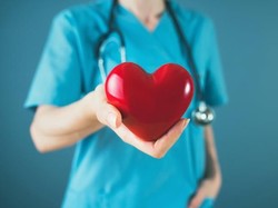 5 Tips dari Dokter Agar Penderita Jantung Tetap Aman Berpuasa