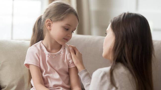 Pandemi buat orang tua mudah terpancing untuk memarahi anak. Padahal, memarahi anak berbahaya untuk perkembangan si buah hati di masa depan.