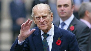 img-title Pangeran Phillip Dilarikan ke Rumah Sakit dari Norfolk ke London