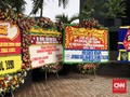 Karangan Bunga Ketua RW hingga Rektor Sambut Firli dkk di KPK