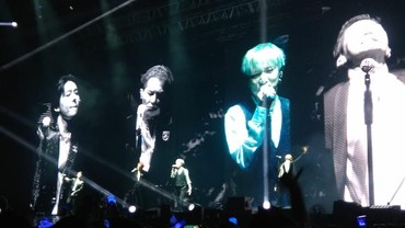 Fans Terharu Dengar WINNER Tampilkan Lagu Different Secara Emosional