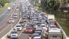 Contraflow Diterapkan di Tol Janger Arah Jakarta Hari ini